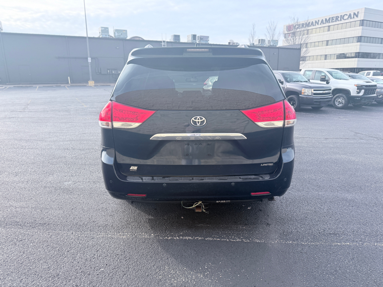 Toyota Sienna Limited 7-Pass V6 2011