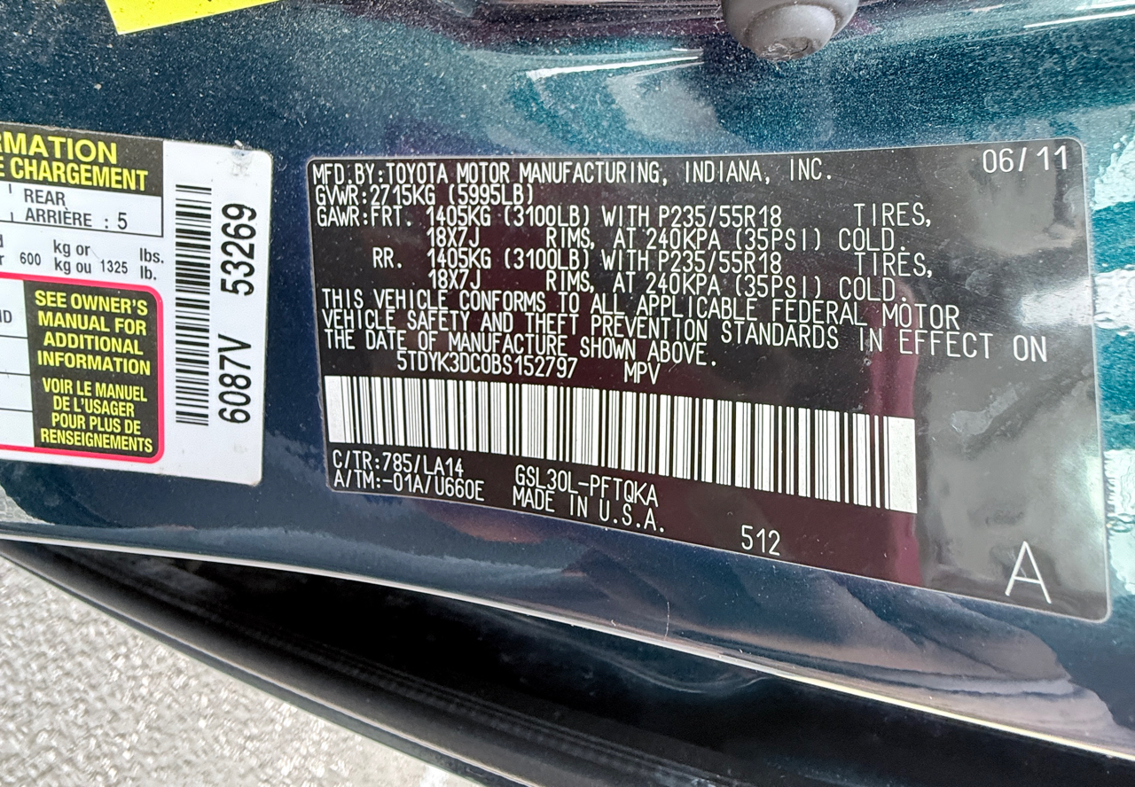 Toyota Sienna Limited 7-Pass V6 2011