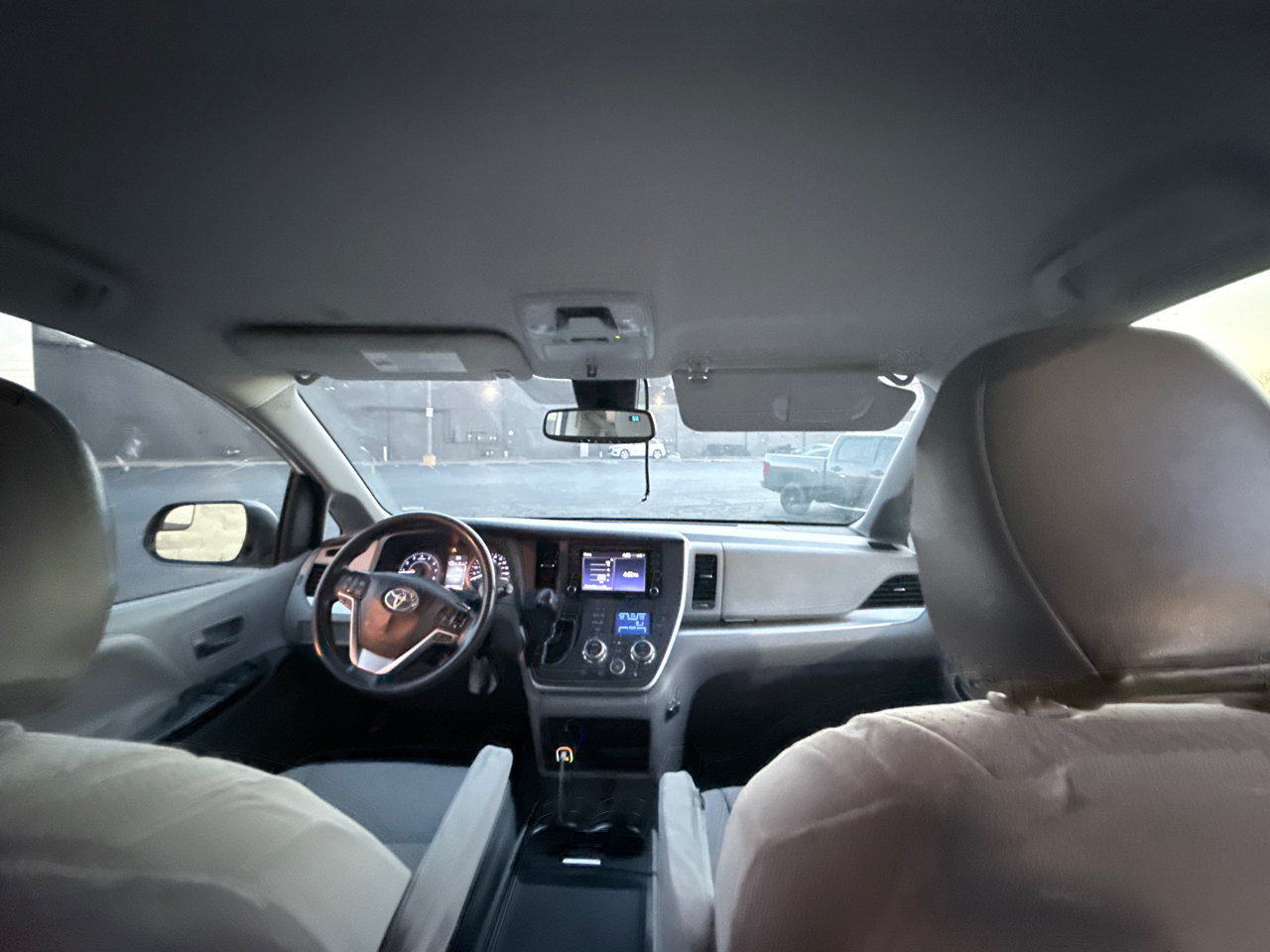 Toyota Sienna LE 8-Passenger 2020