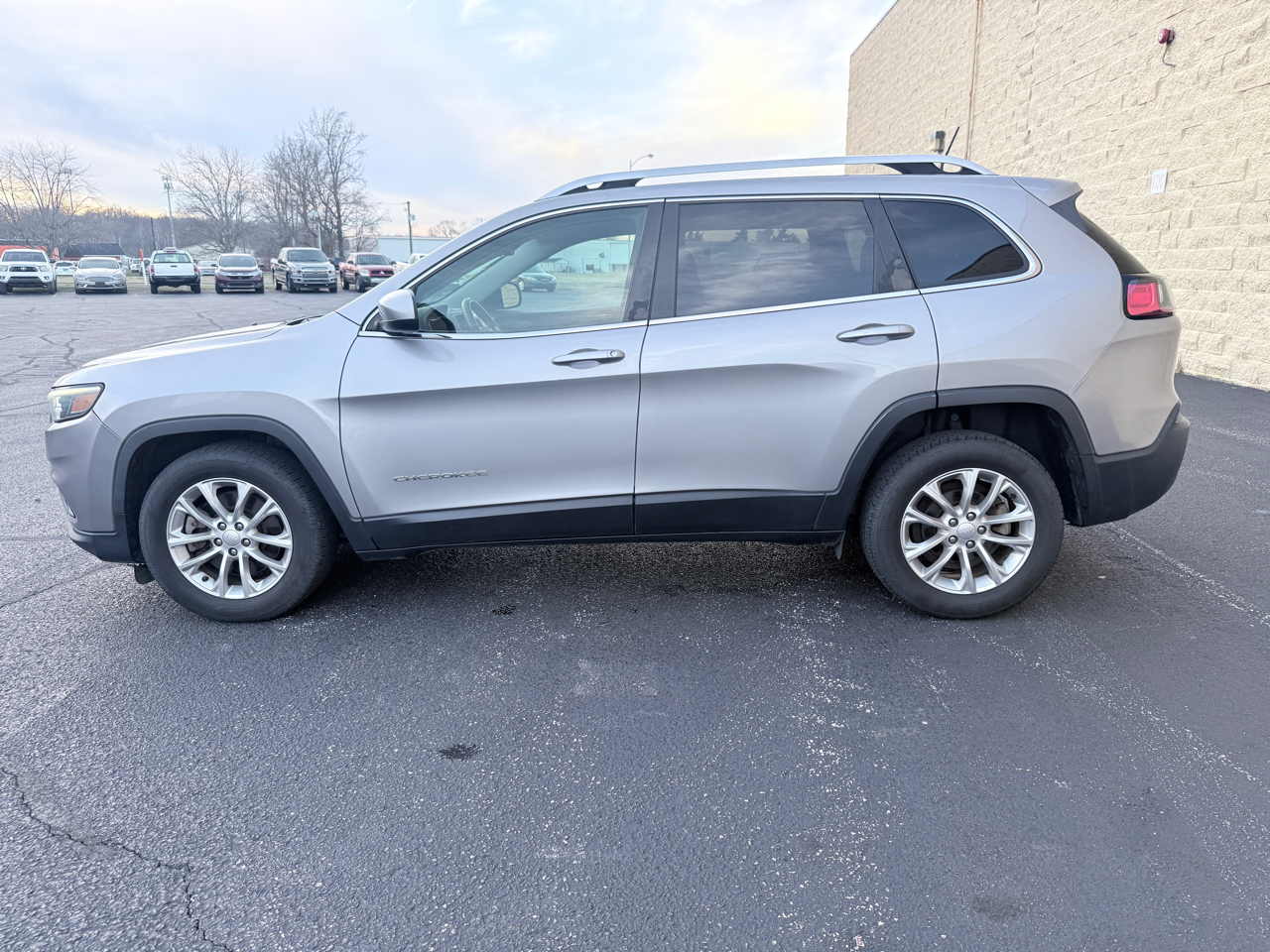 Jeep Cherokee Latitude FWD 2019