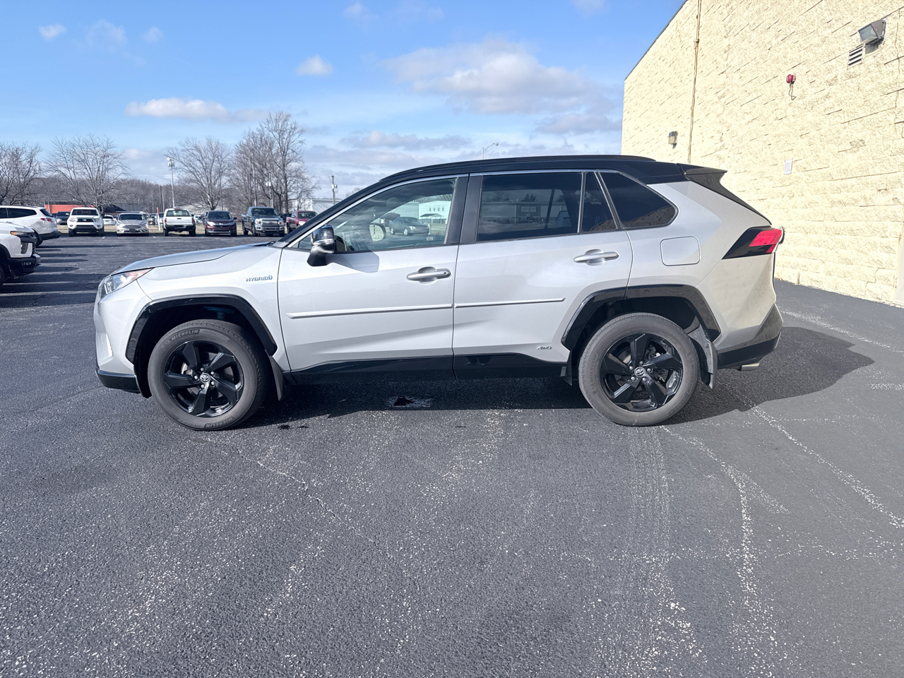 Toyota RAV4 Hybrid XSE 2019