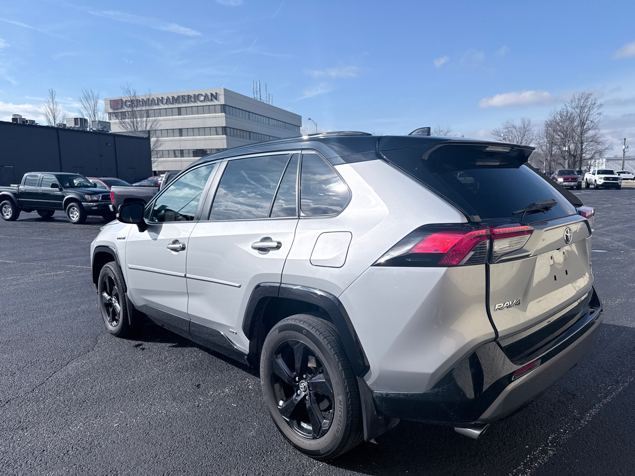 Toyota RAV4 Hybrid XSE 2019