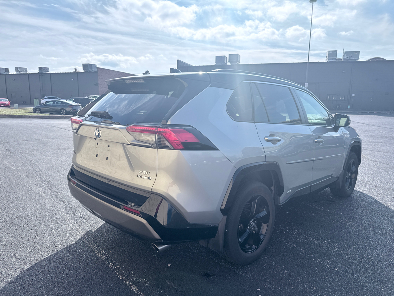 Toyota RAV4 Hybrid XSE 2019
