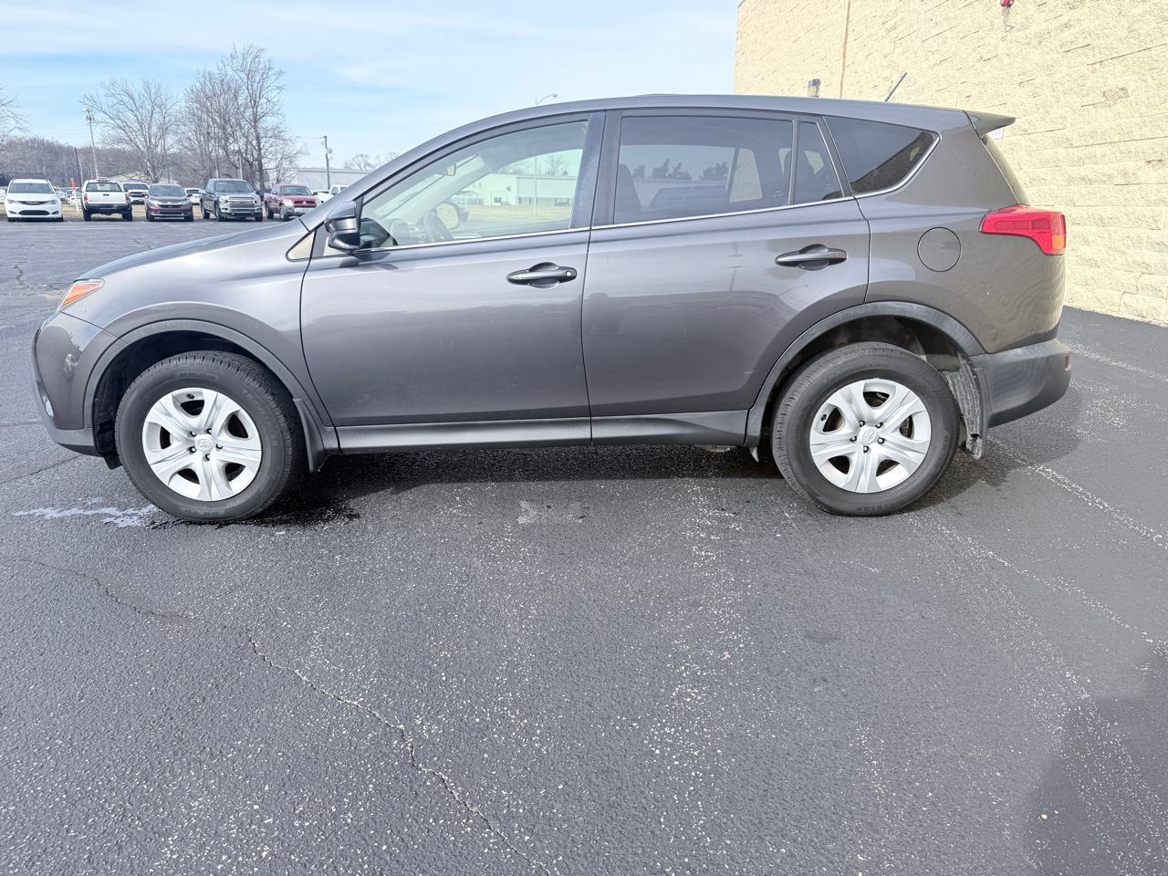 Toyota RAV4 LE FWD 2014