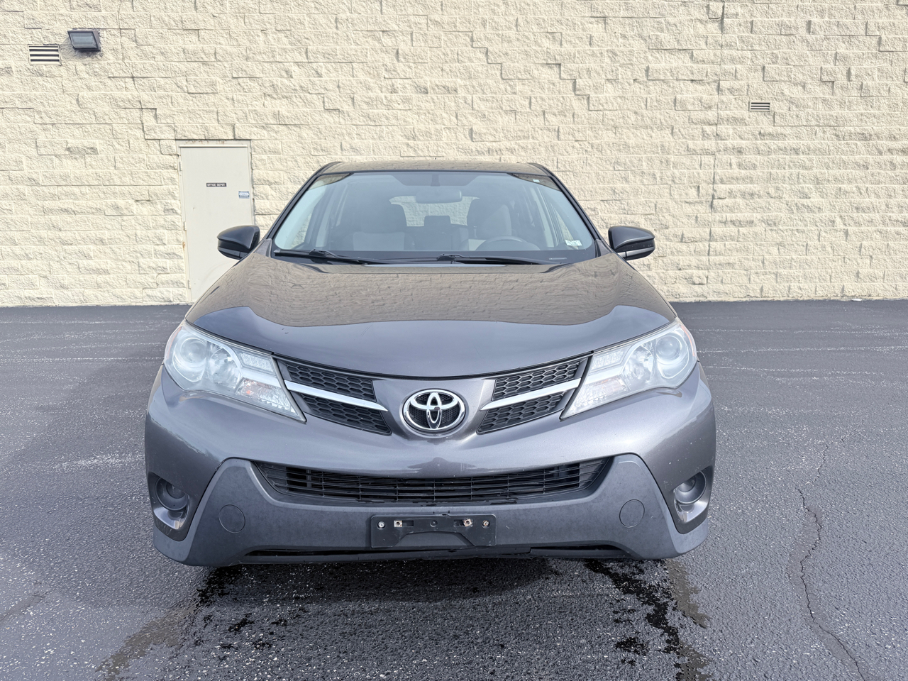 Toyota RAV4 LE FWD 2014