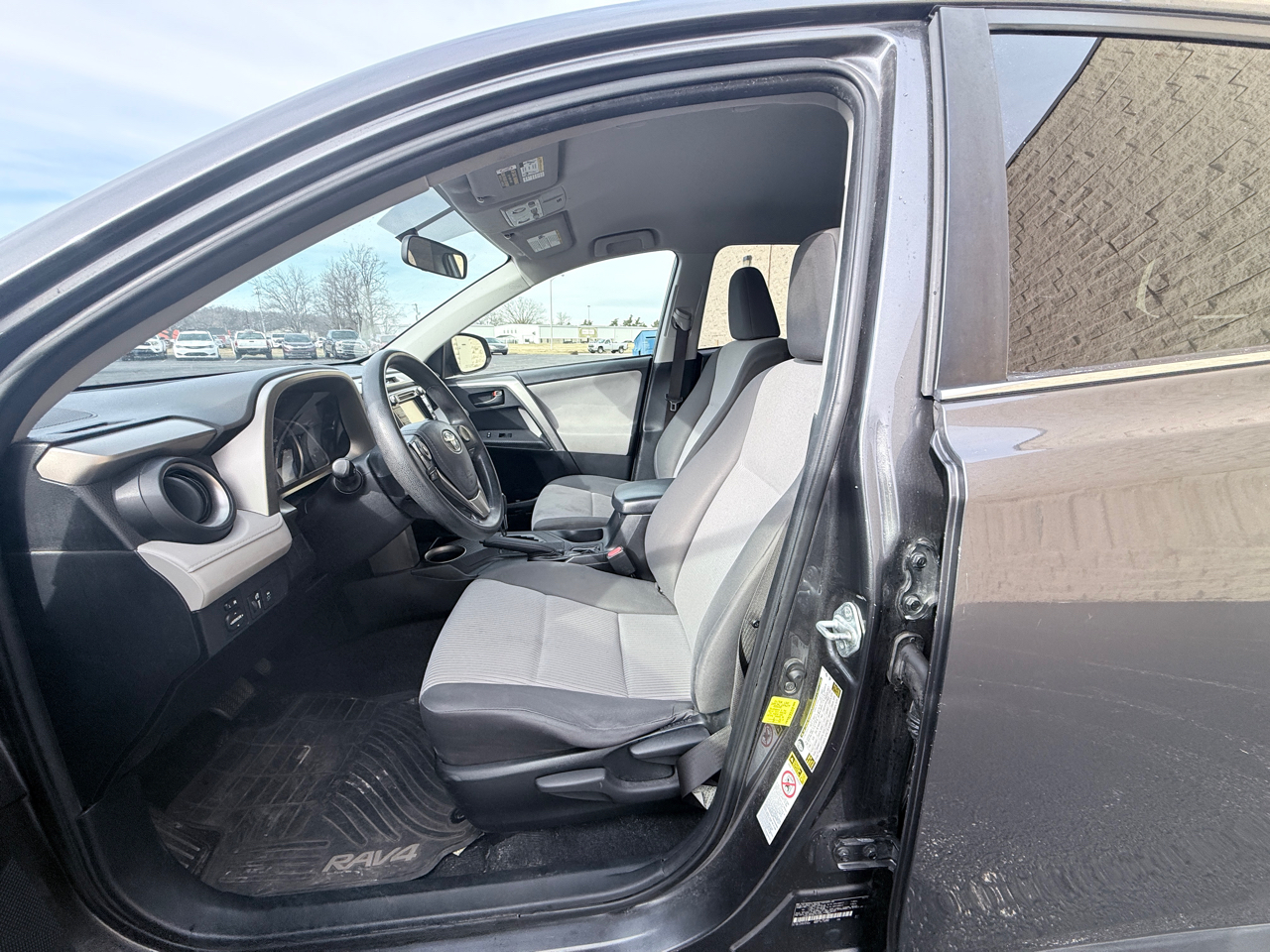 Toyota RAV4 LE FWD 2014