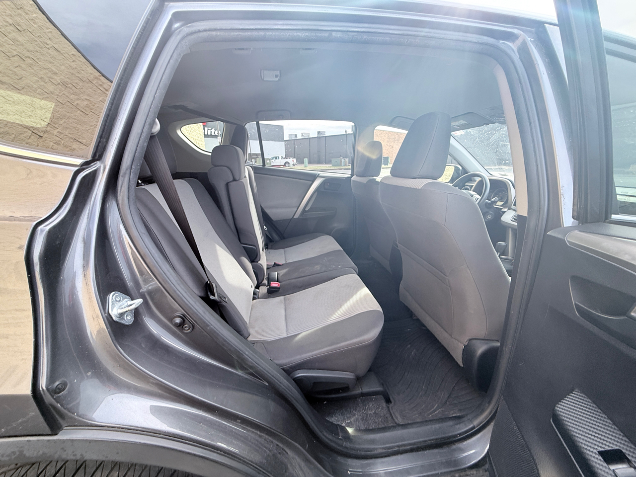 Toyota RAV4 LE FWD 2014