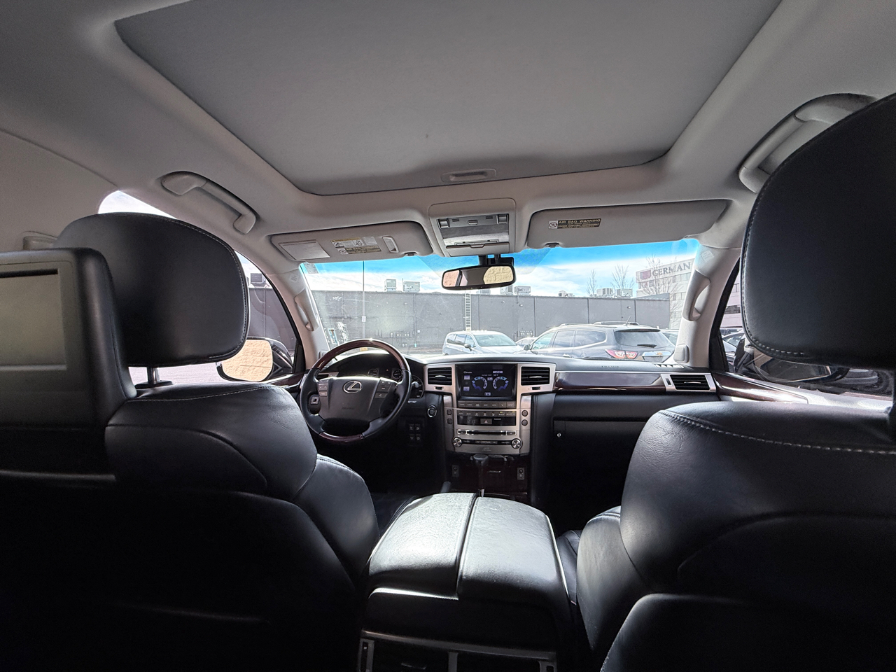 Lexus LX 570 Sport Utility 2013