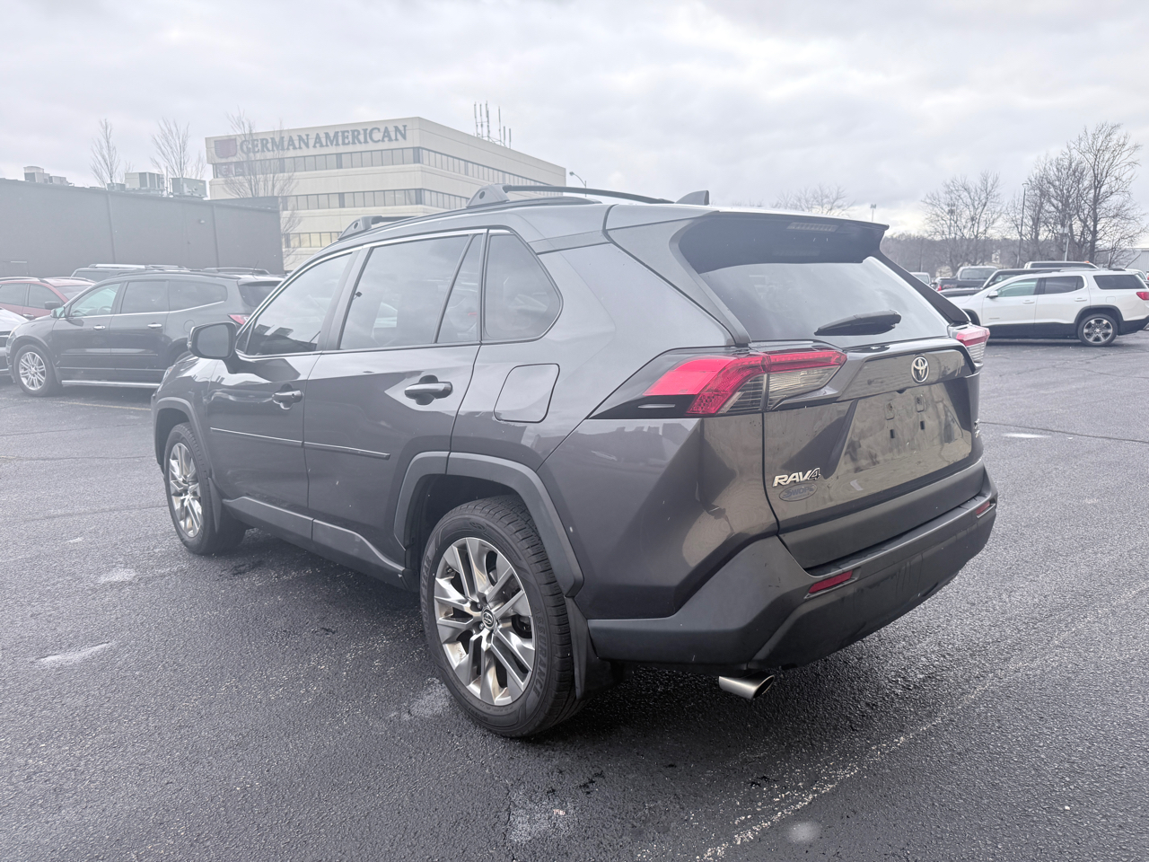 Toyota RAV4 XLE Premium AWD 2019