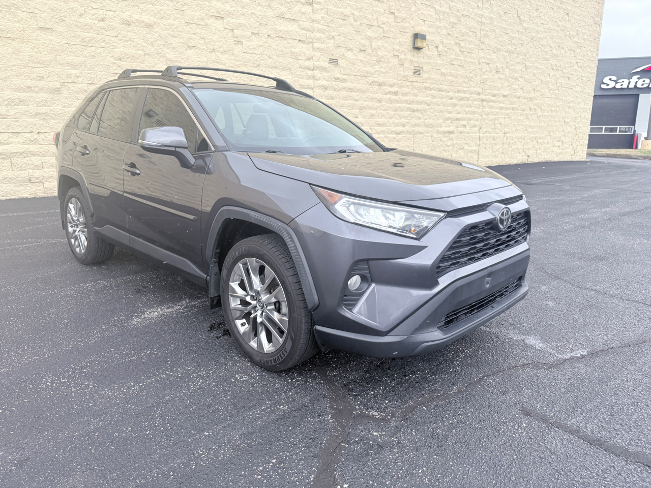 Toyota RAV4 XLE Premium AWD 2019