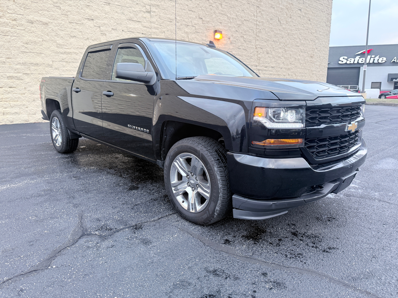 Chevrolet Silverado 1500 Custom Crew Cab 4WD 2018