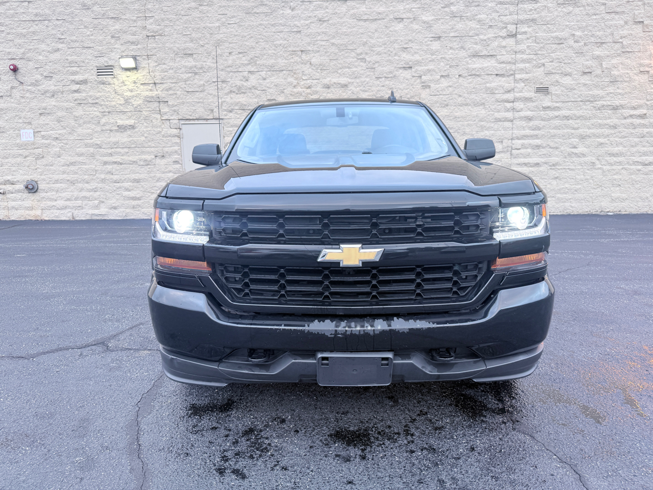 Chevrolet Silverado 1500 Custom Crew Cab 4WD 2018