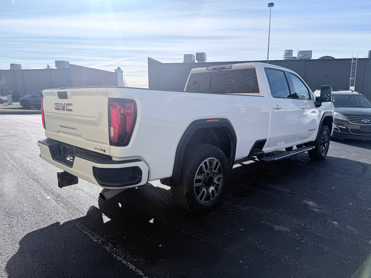 GMC Sierra 2500HD AT4 Crew Cab Long Box 4WD 2020