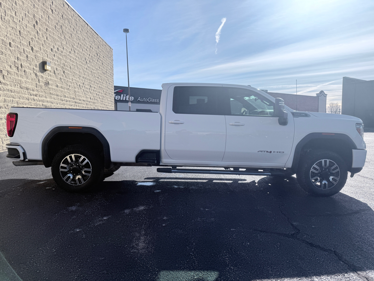 GMC Sierra 2500HD AT4 Crew Cab Long Box 4WD 2020