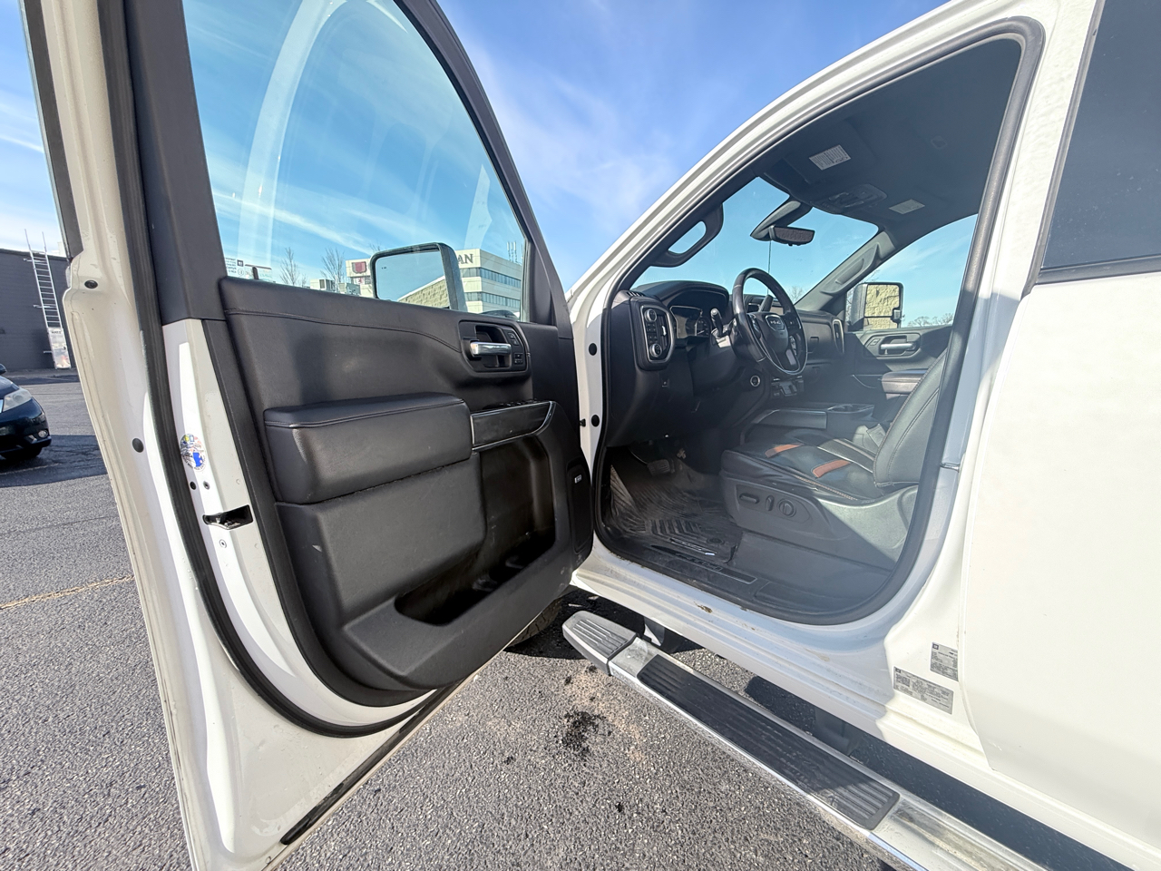 GMC Sierra 2500HD AT4 Crew Cab Long Box 4WD 2020