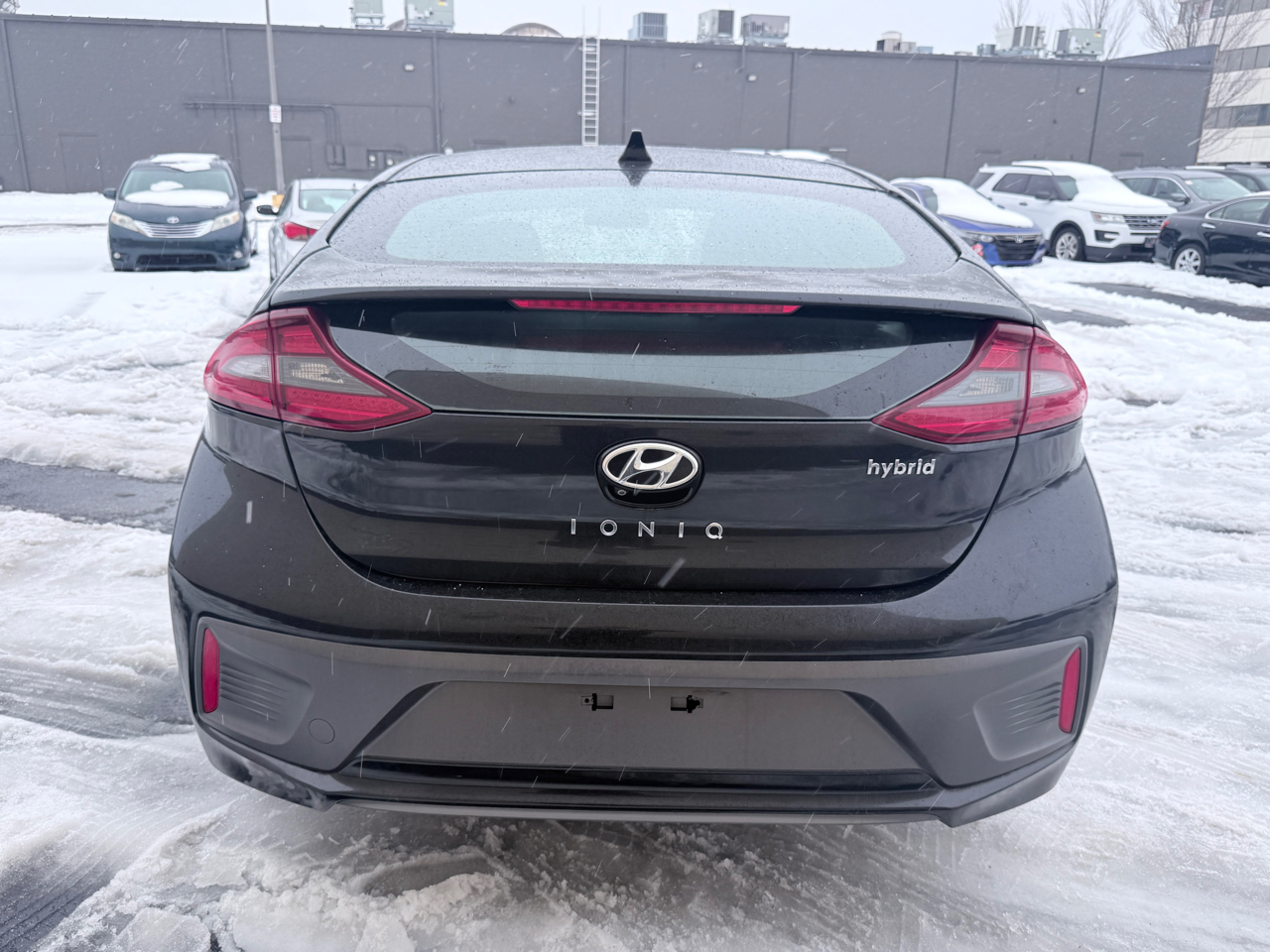 Hyundai Ioniq Hybrid Blue 2017