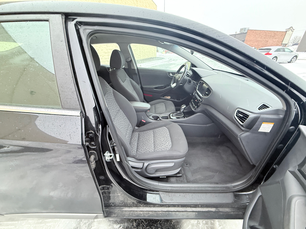 Hyundai Ioniq Hybrid Blue 2017