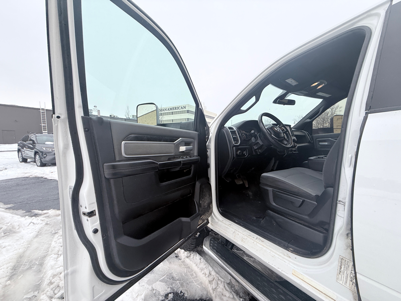 RAM 3500 Big Horn Crew Cab LWB 4WD 2022