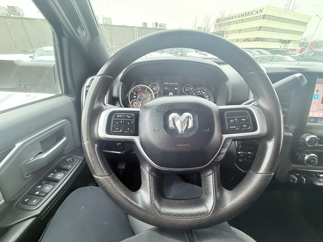 RAM 3500 Big Horn Crew Cab LWB 4WD 2022