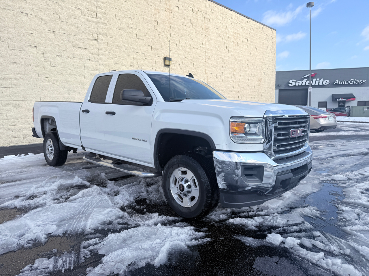 GMC Sierra 2500HD Base Double Cab Long Box 2WD 2017