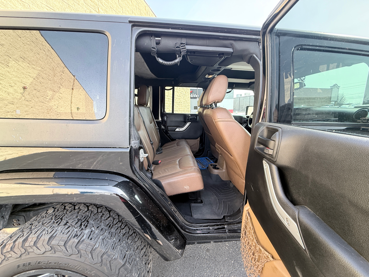 Jeep Wrangler Unlimited Sahara 4WD 2017