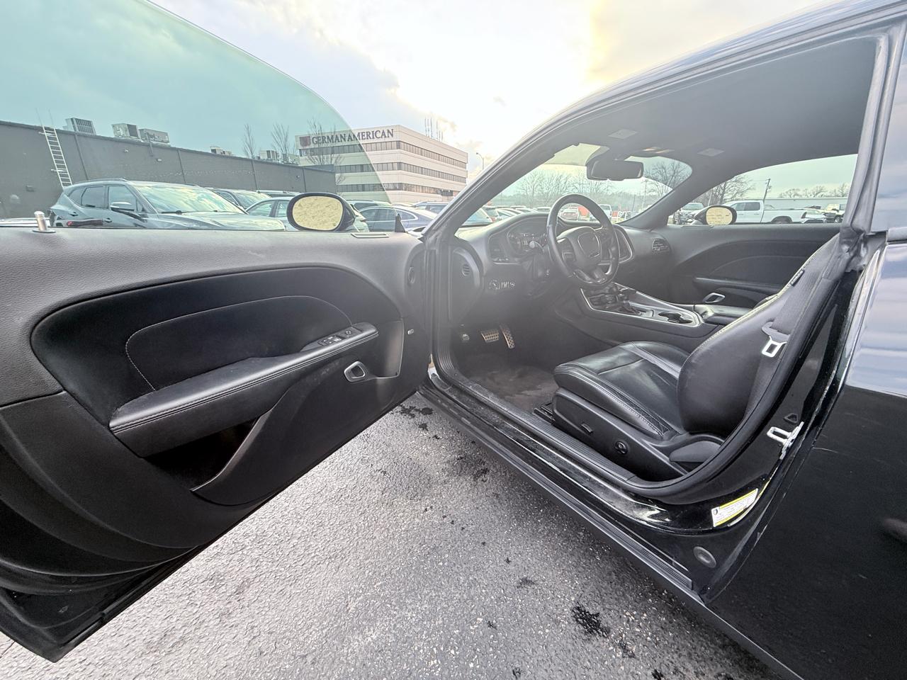 Dodge Challenger SXT 2019