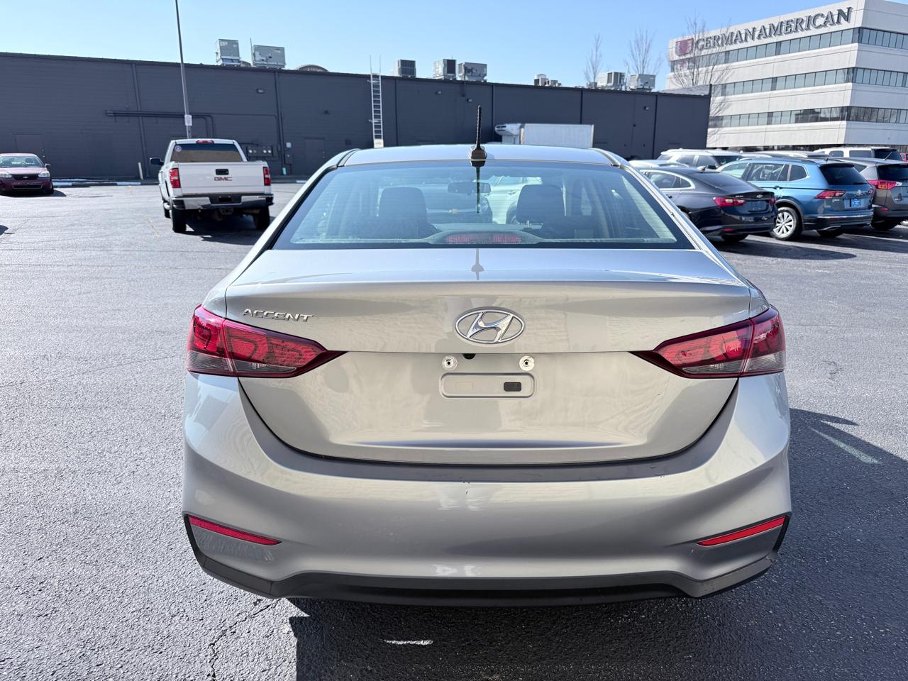 Hyundai Accent SE 4-Door 6A 2021