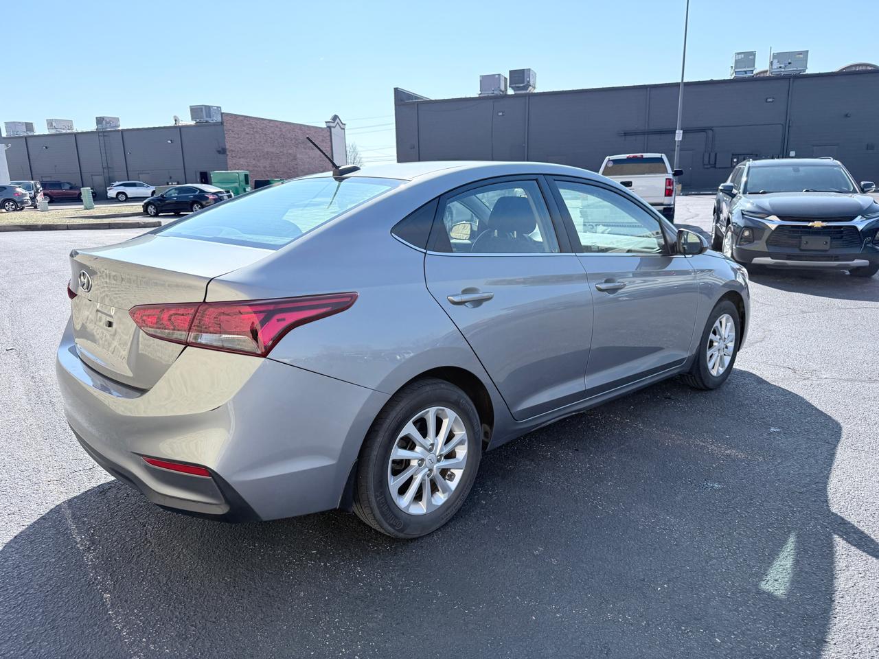 Hyundai Accent SE 4-Door 6A 2021