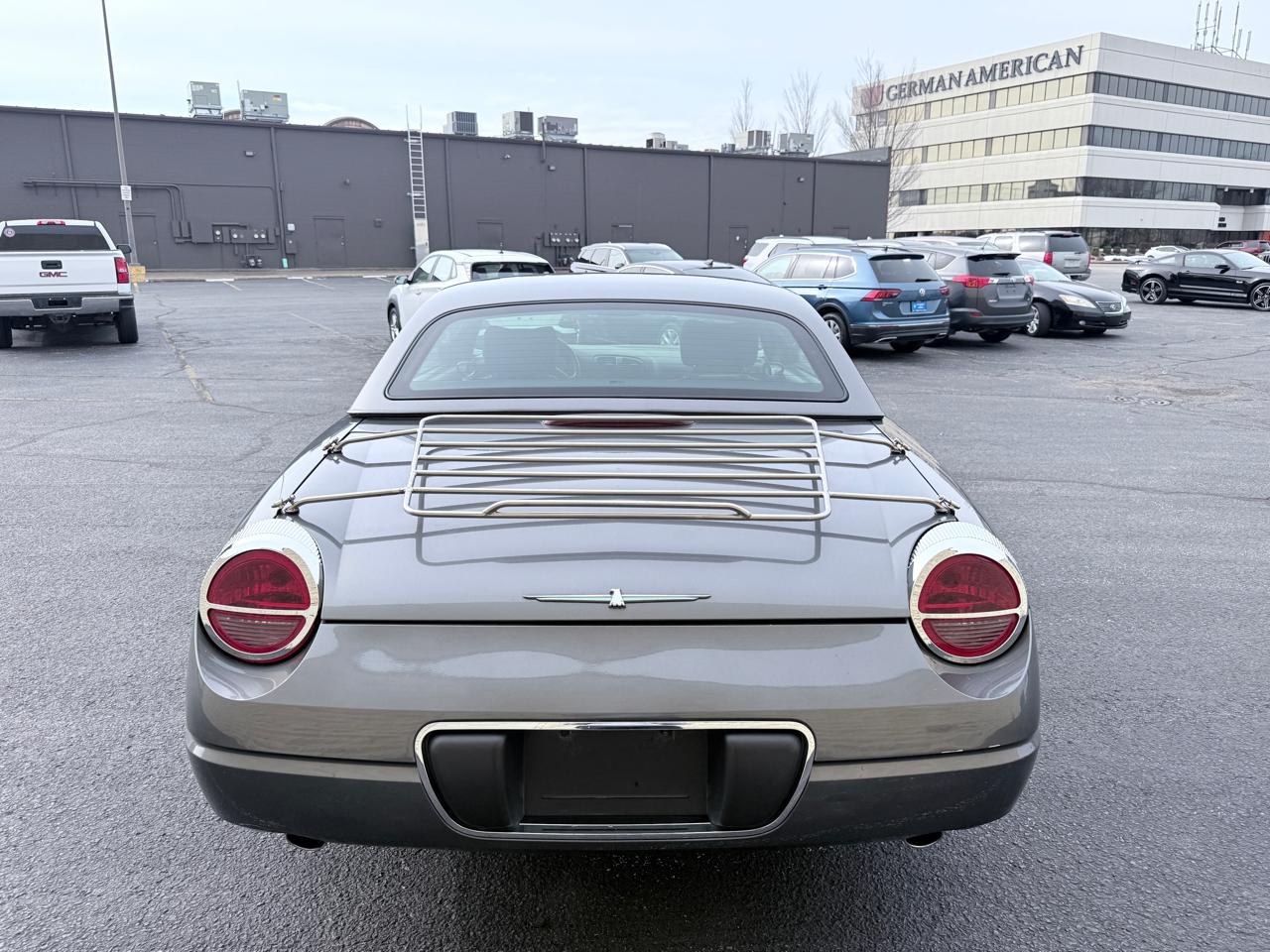 Ford Thunderbird Deluxe 2003
