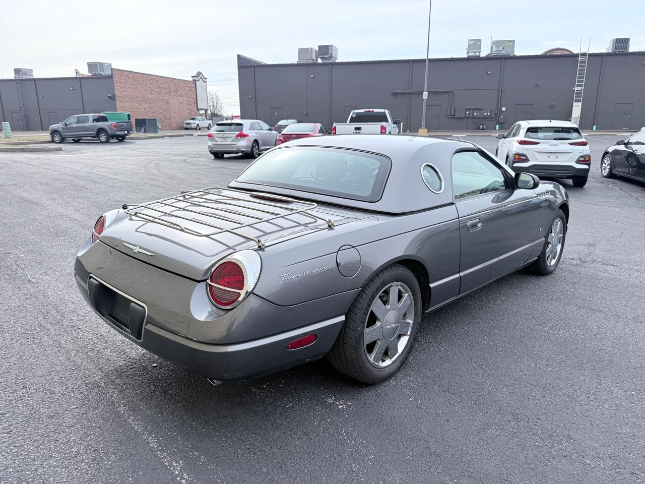 Ford Thunderbird Deluxe 2003