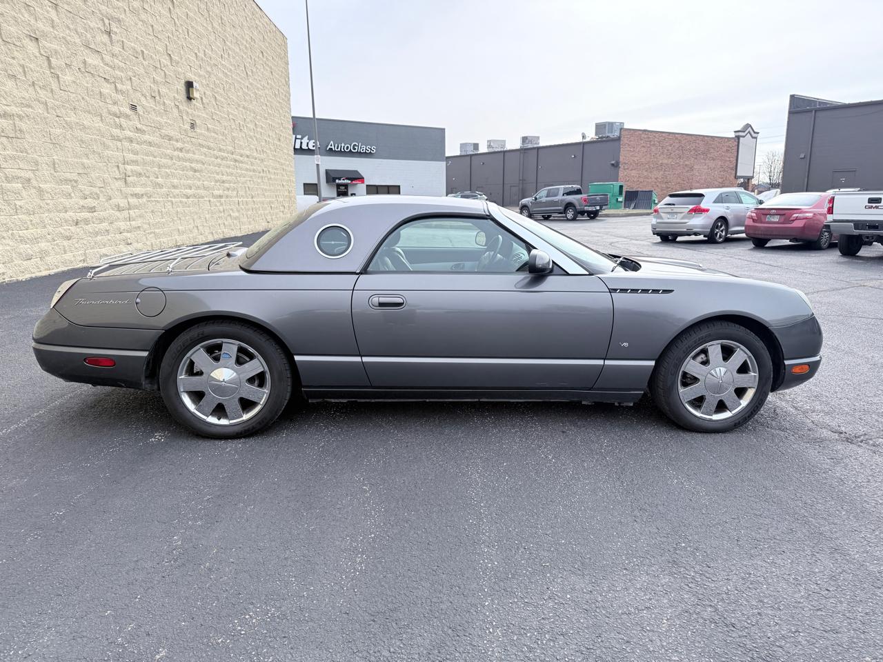 Ford Thunderbird Deluxe 2003