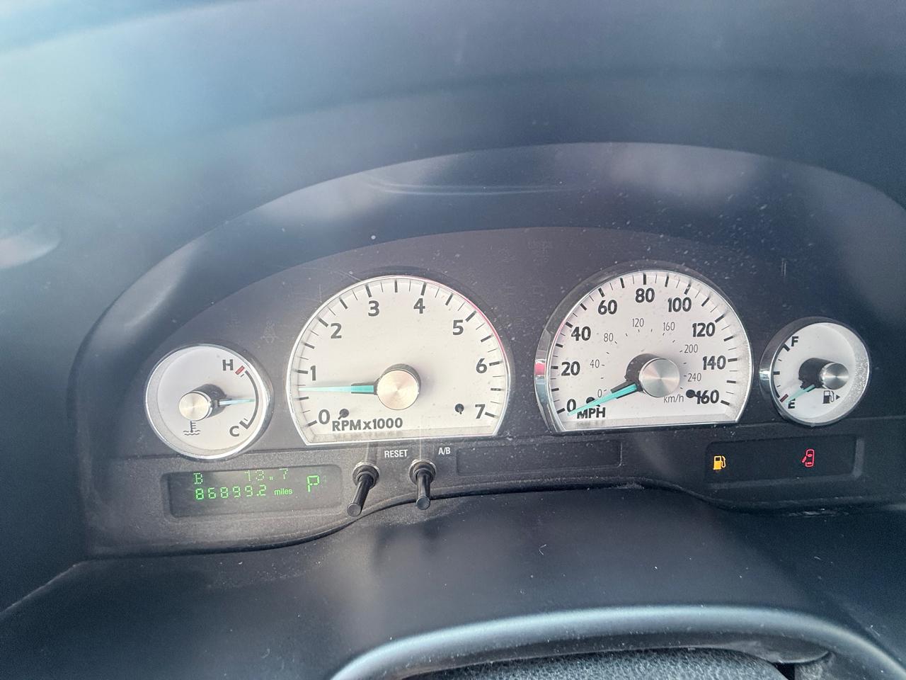 Ford Thunderbird Deluxe 2003