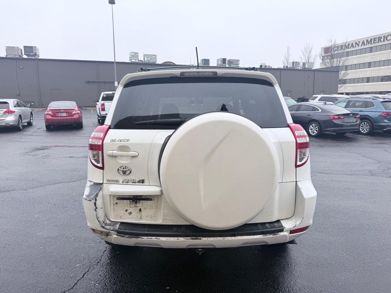 Toyota RAV4 Base I4 2WD 2009