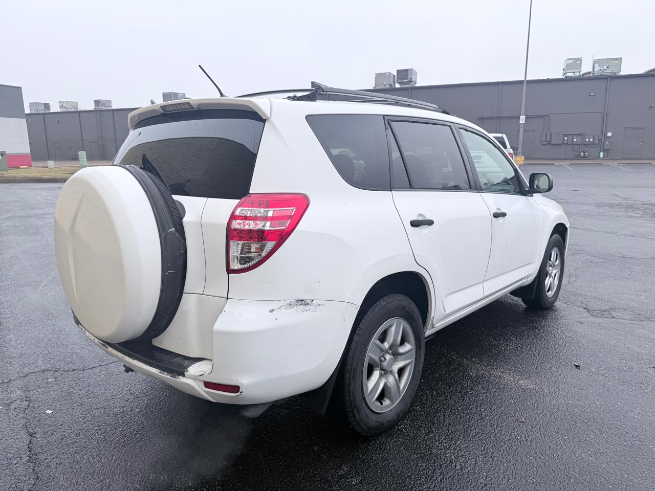 Toyota RAV4 Base I4 2WD 2009