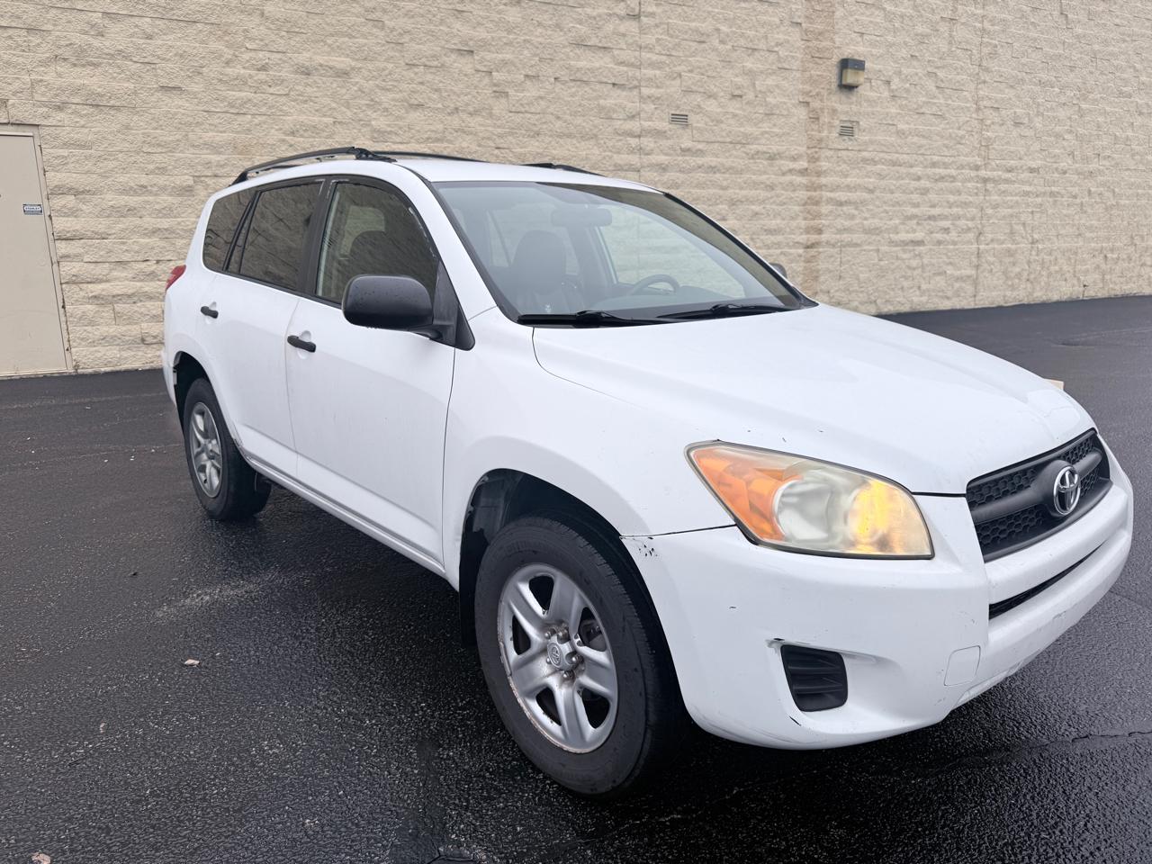 Toyota RAV4 Base I4 2WD 2009