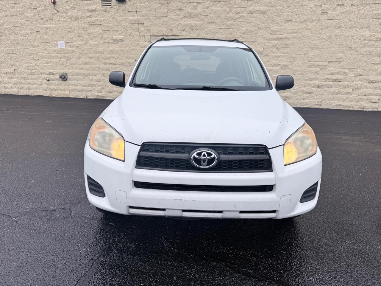 Toyota RAV4 Base I4 2WD 2009