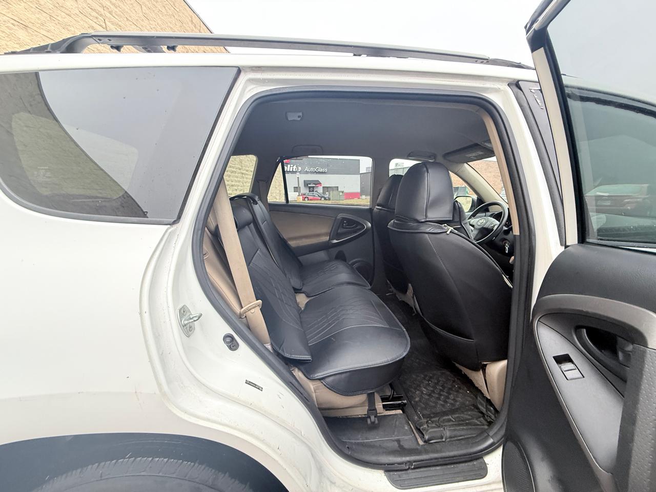 Toyota RAV4 Base I4 2WD 2009