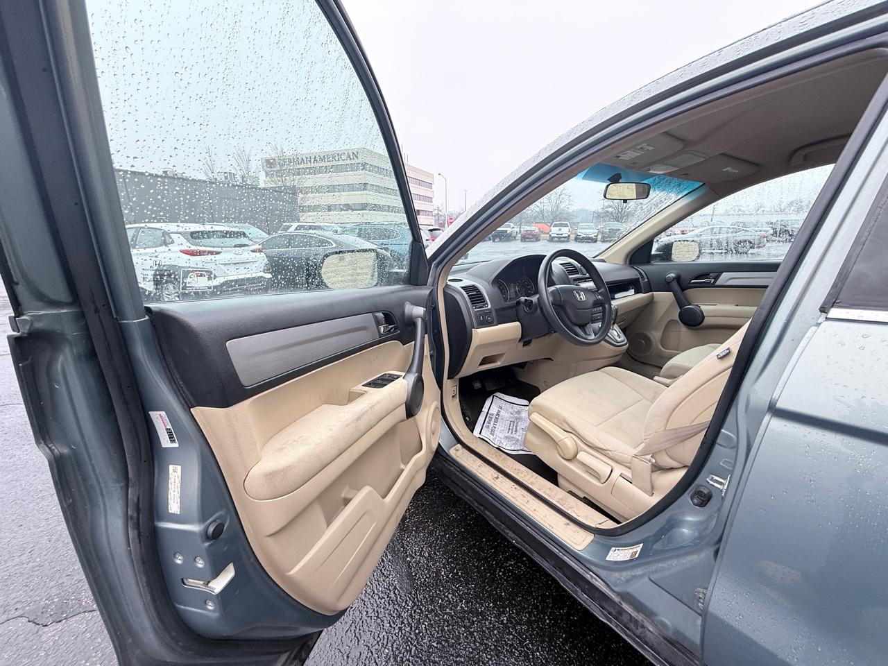 Honda CR-V LX 4WD 5-Speed AT 2011