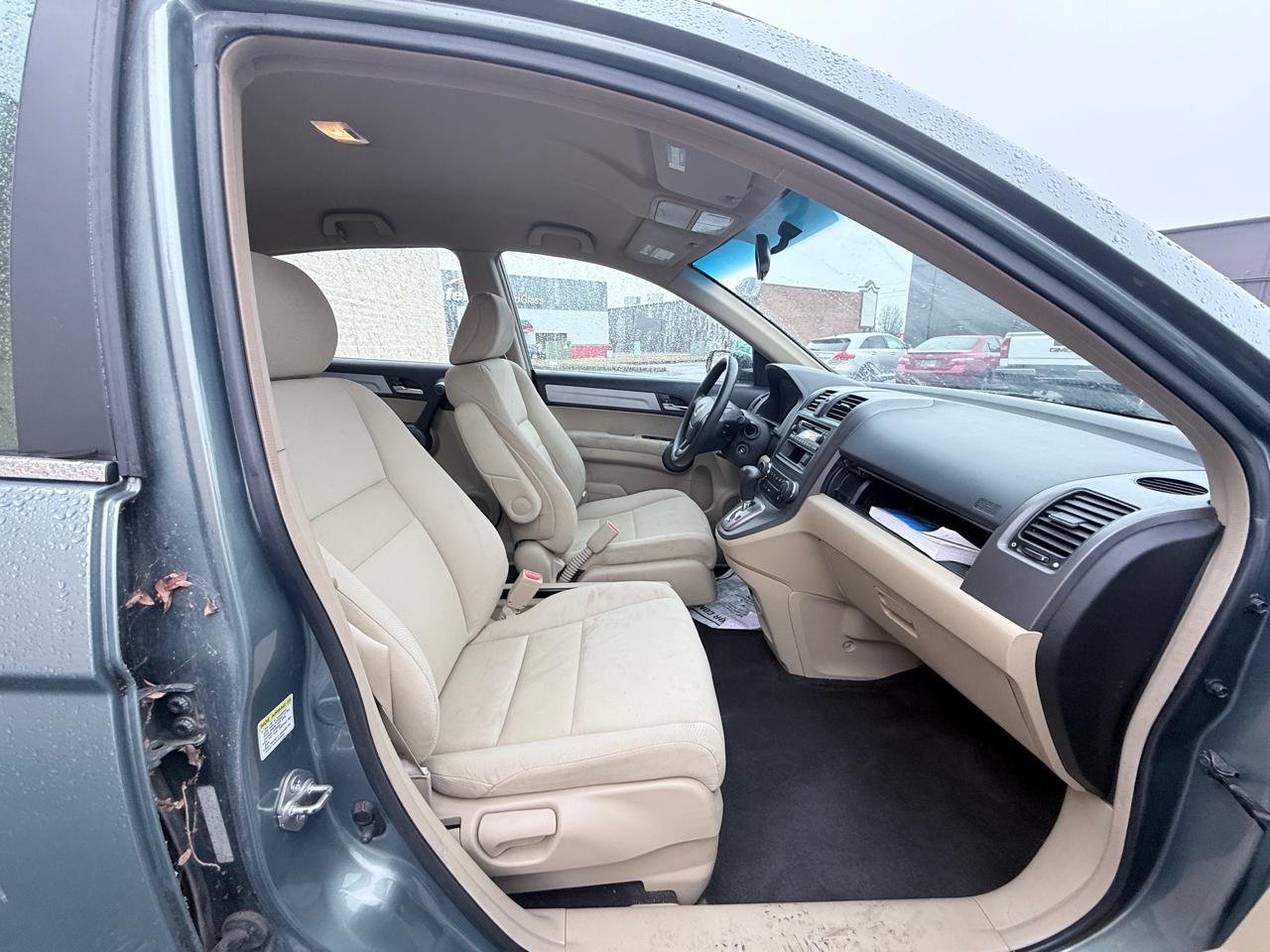 Honda CR-V LX 4WD 5-Speed AT 2011