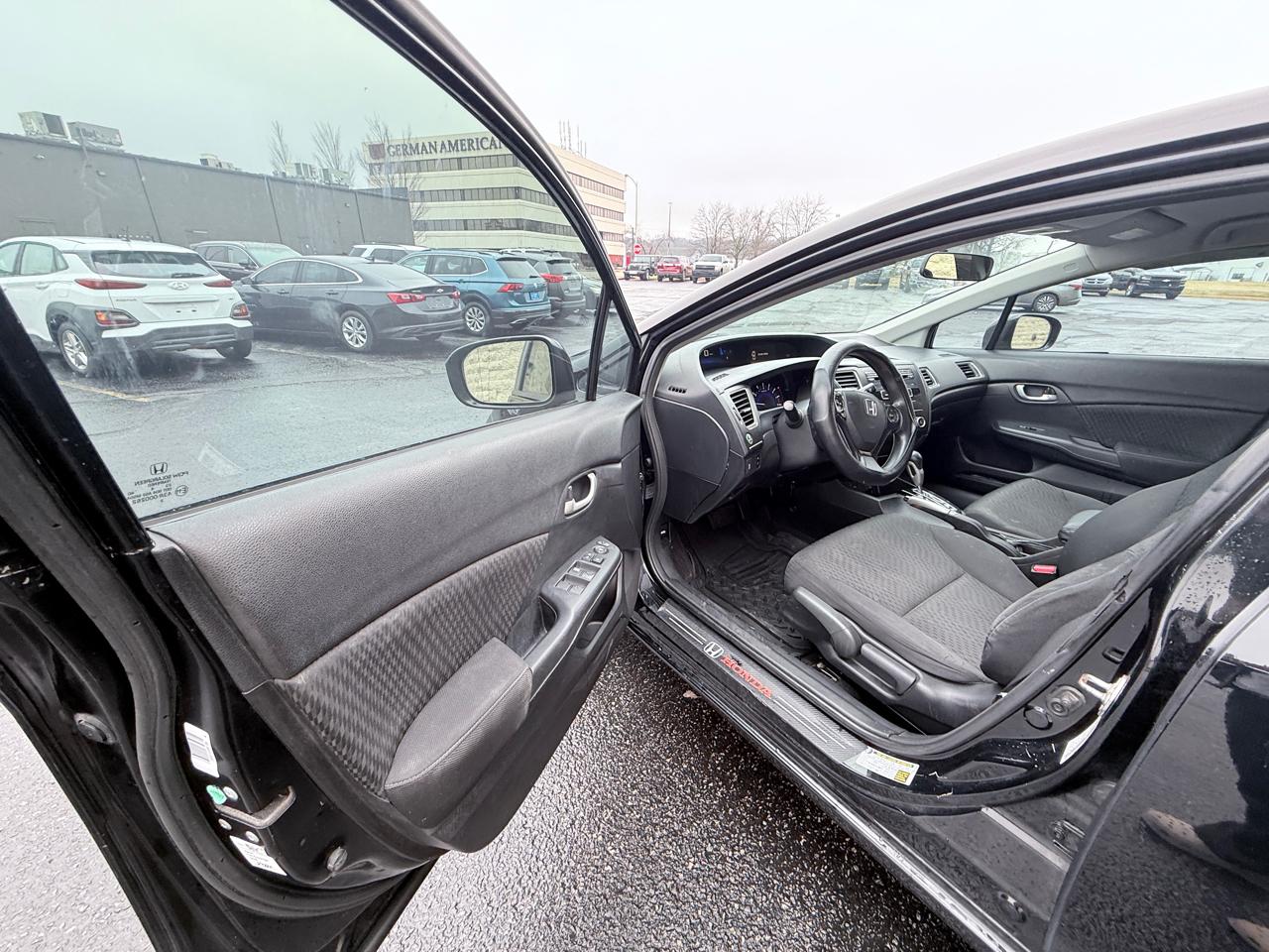 Honda Civic LX Sedan CVT 2014