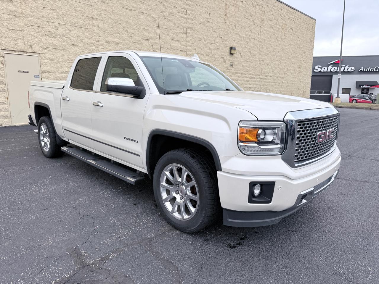GMC Sierra 1500 Denali Crew Cab Short Box 4WD 2015
