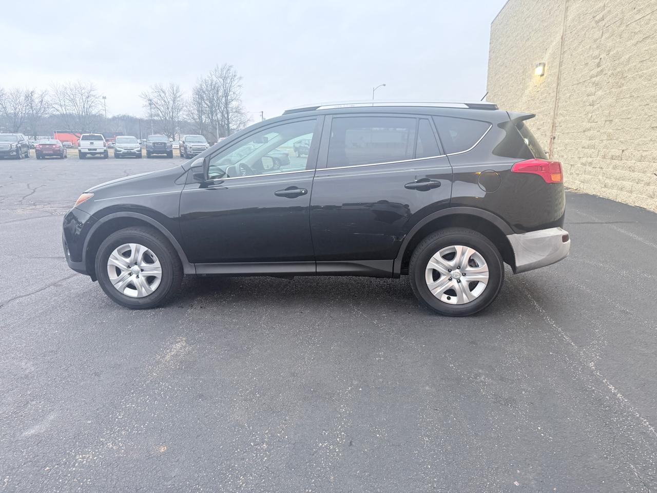 Toyota RAV4 LE AWD 2013