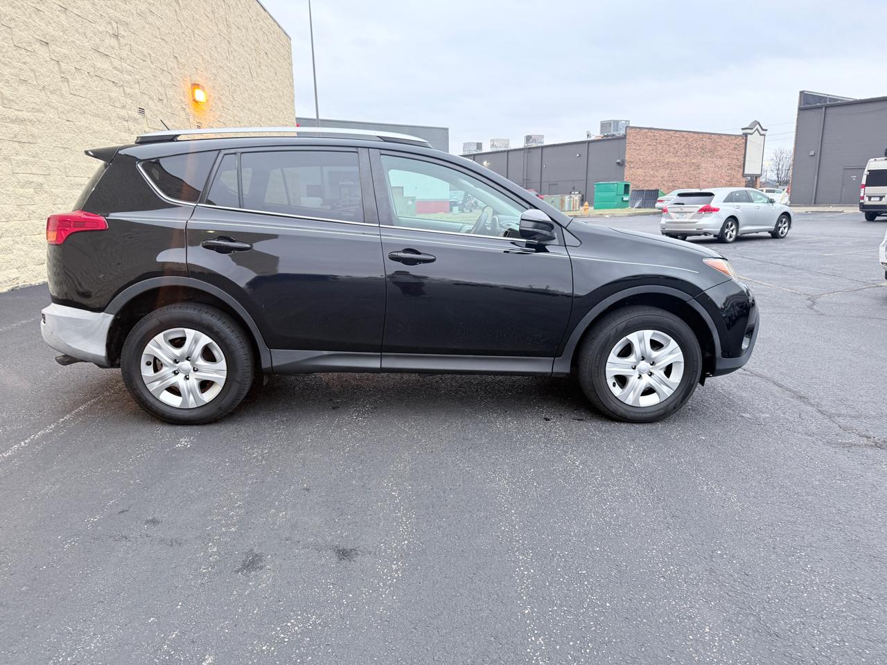 Toyota RAV4 LE AWD 2013