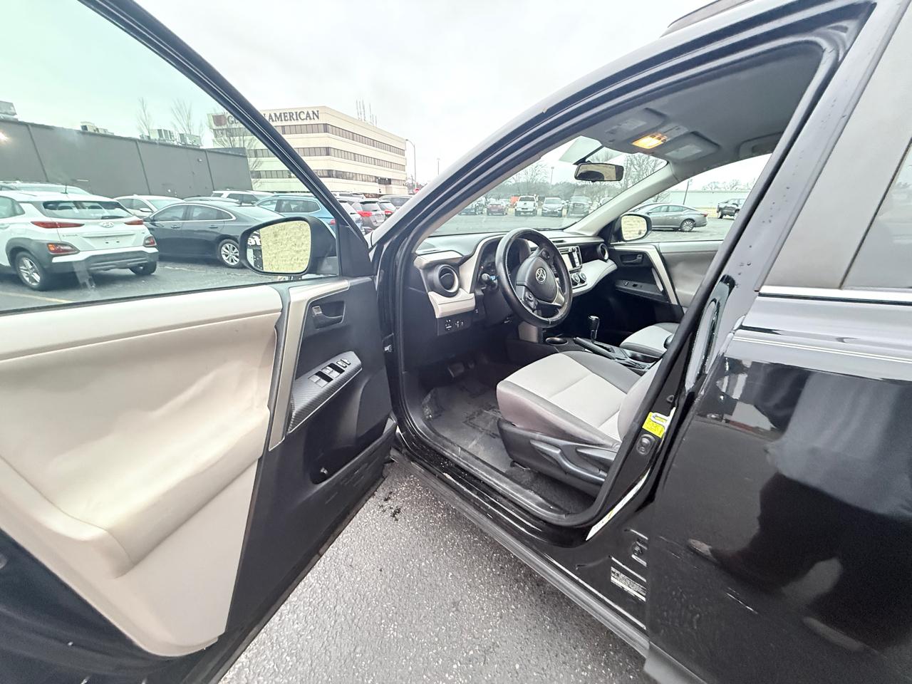 Toyota RAV4 LE AWD 2013