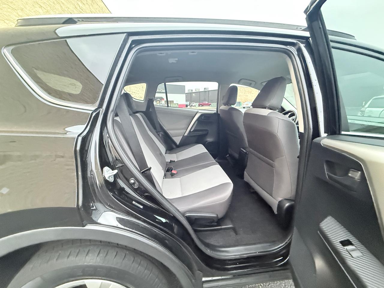 Toyota RAV4 LE AWD 2013