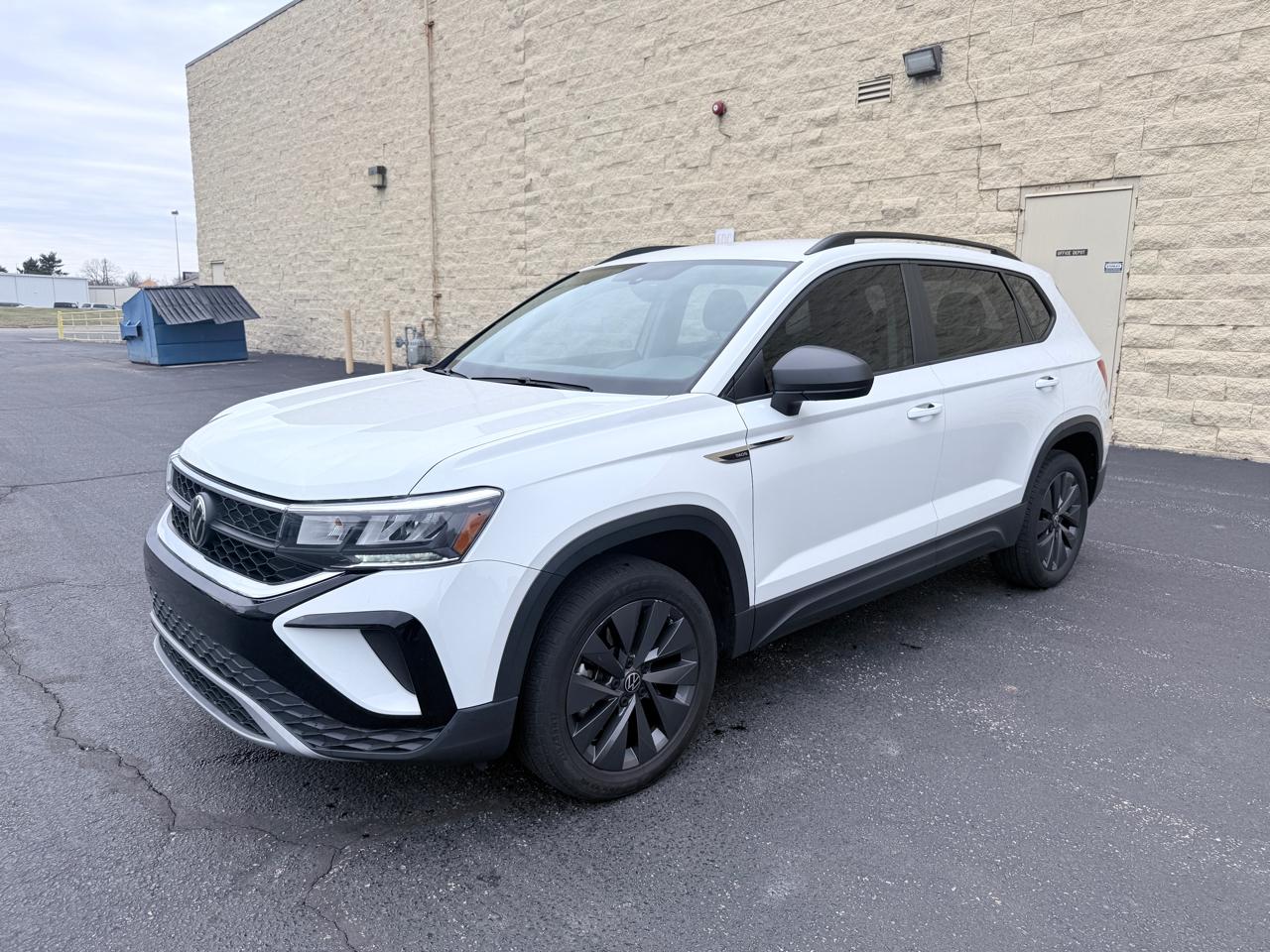 Volkswagen Taos S 2023