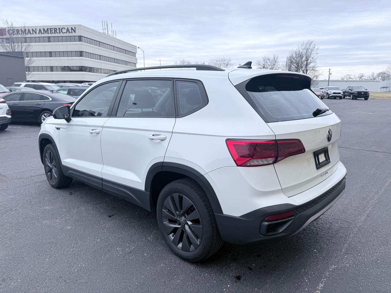 Volkswagen Taos S 2023