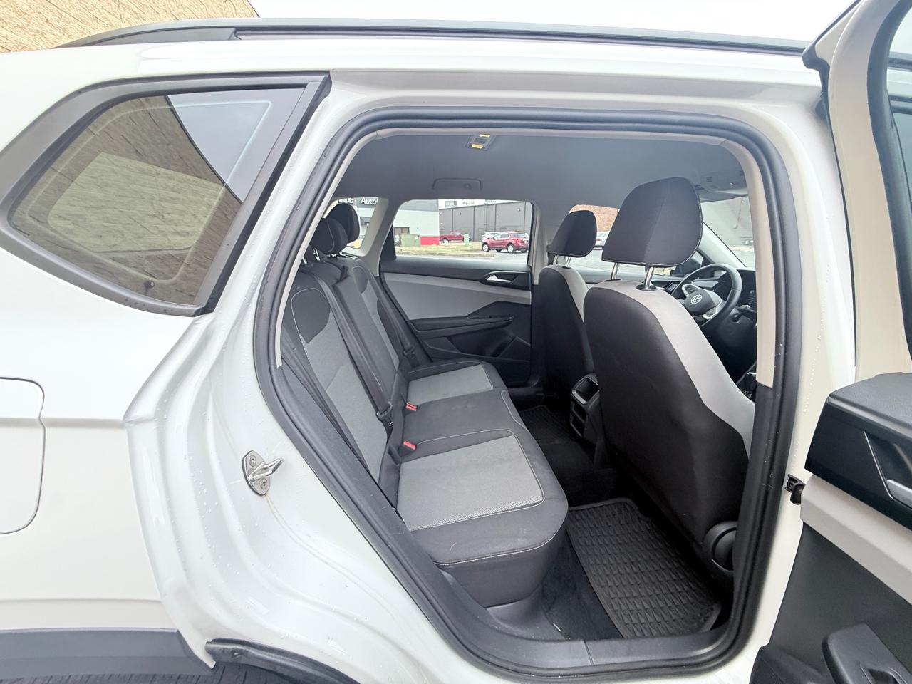 Volkswagen Taos S 2023