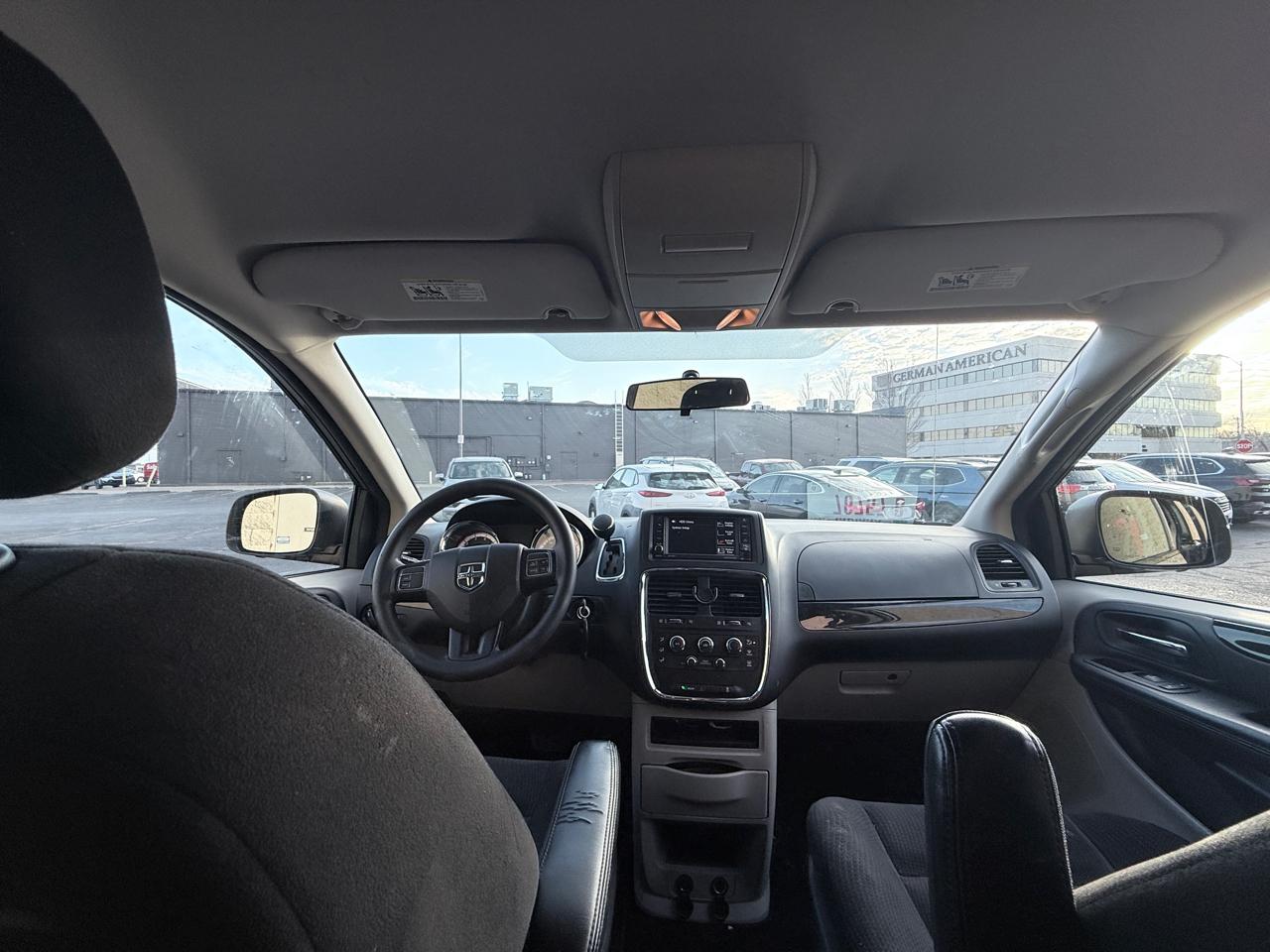 Dodge Grand Caravan SE 2017