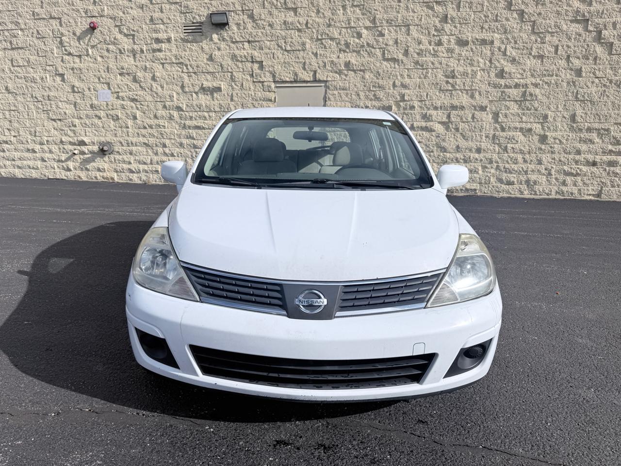 Nissan Versa 1.8 S 2007